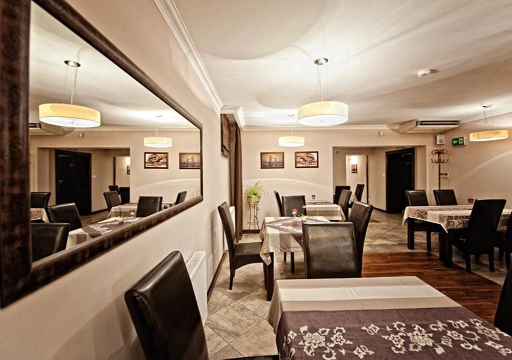 פלוק Hotel Willa Adriana מראה חיצוני תמונה