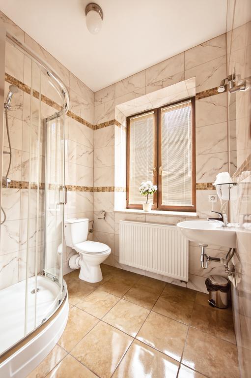 פלוק Hotel Willa Adriana מראה חיצוני תמונה