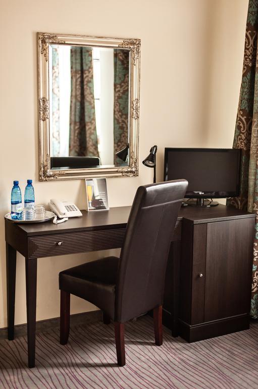 פלוק Hotel Willa Adriana מראה חיצוני תמונה